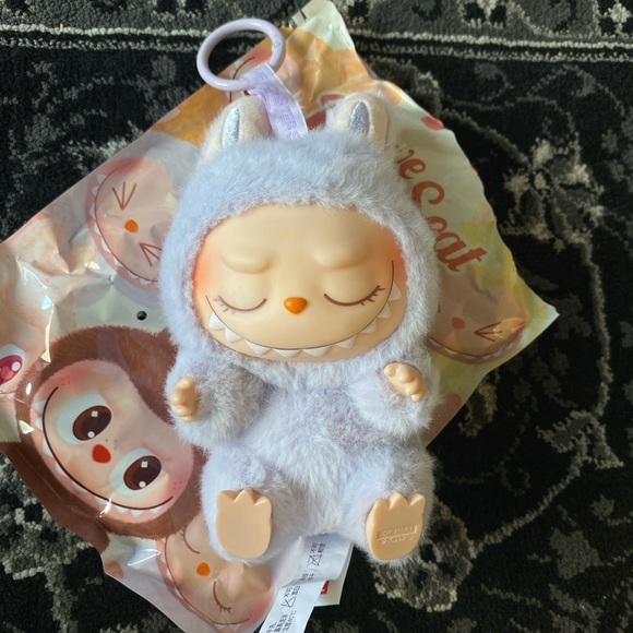 Popmart Have a Seat Labubu (Confirmed Zizi) - Picture 3 of 8